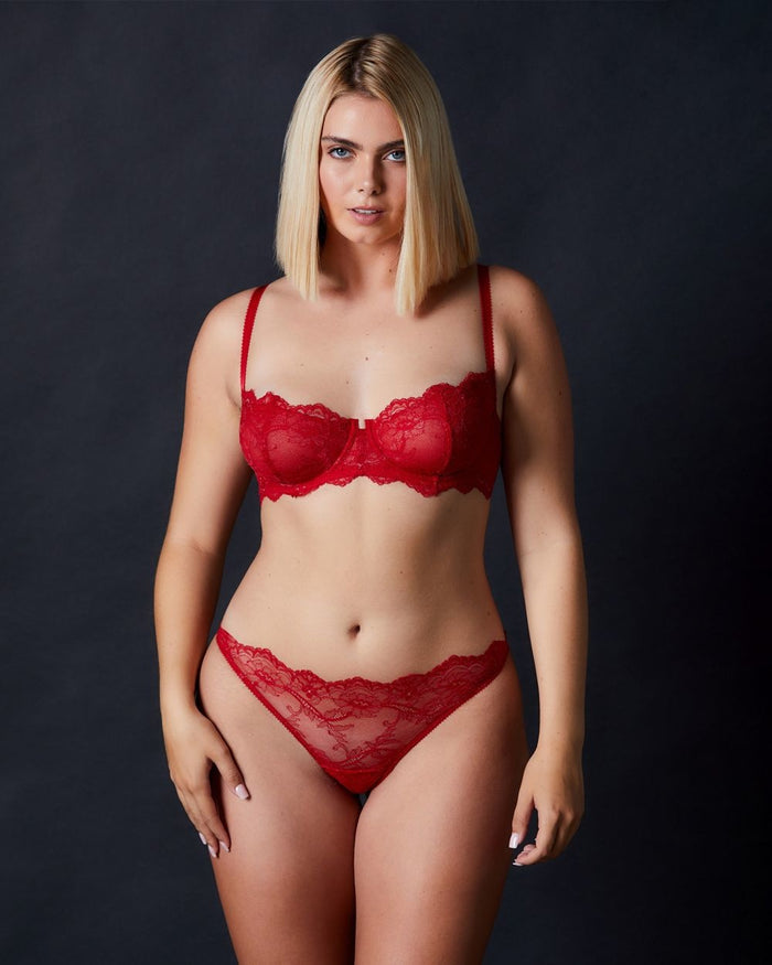 Anais Thong Scarlet