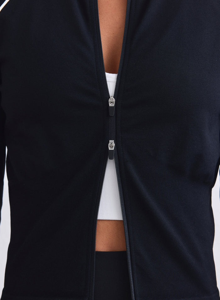 Black Shape Seamless Contrast Zip Jacket by aim'n with a double zipper and white contrast piping. [XS-165cm]