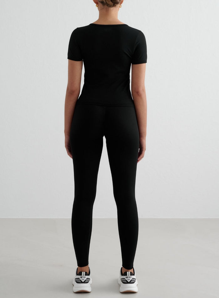 [S - 5'8"]