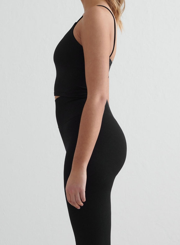 [S - 5'8"]