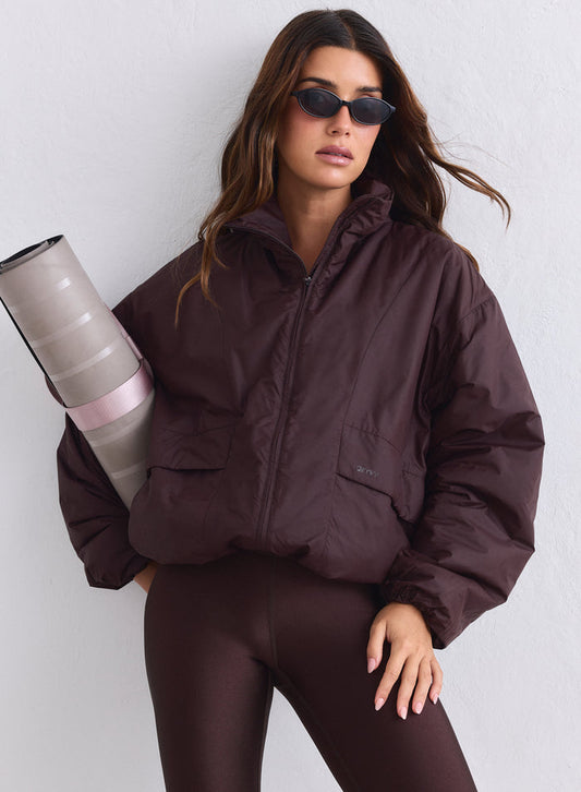 Chocolate Cloud Jacket by aim'n paired with brown leggings and a rolled yoga mat. [S-165cm]