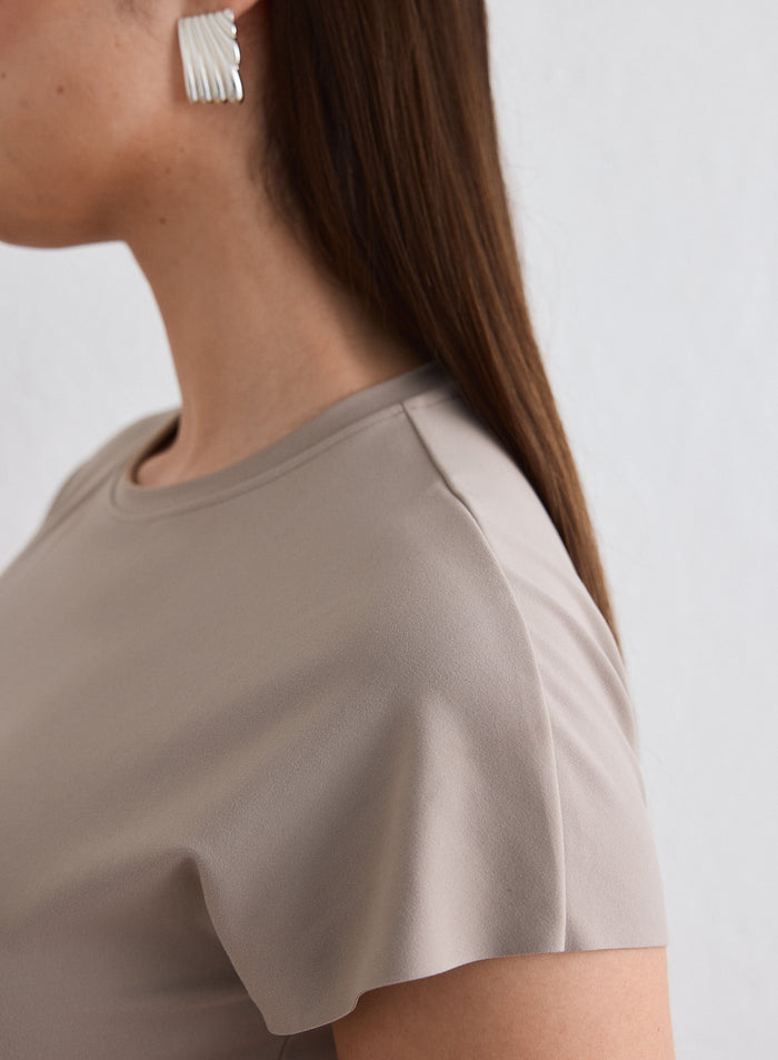 Close-up side view of the Sense Mermaid Cap Sleeve Dress in Dark Clay [L-174cm]