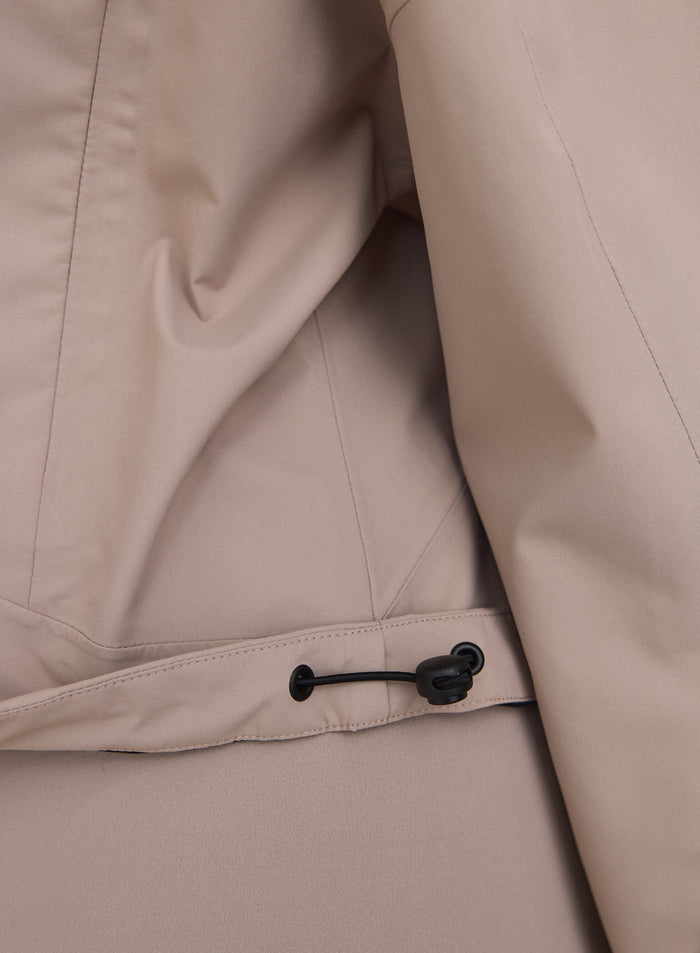 Close-up of the adjustable waist on the Dark Clay Waterproof Jacket [M-174cm]