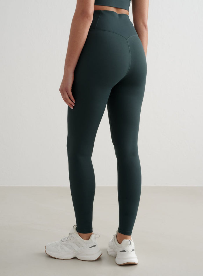 [S - 5'8"]