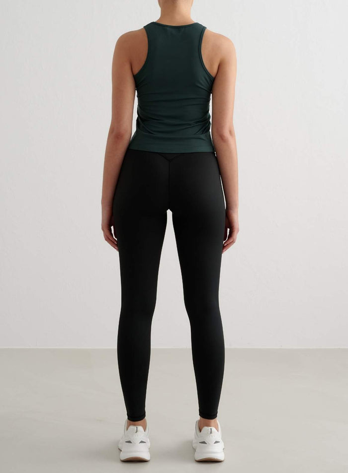 [S - 5'8"]