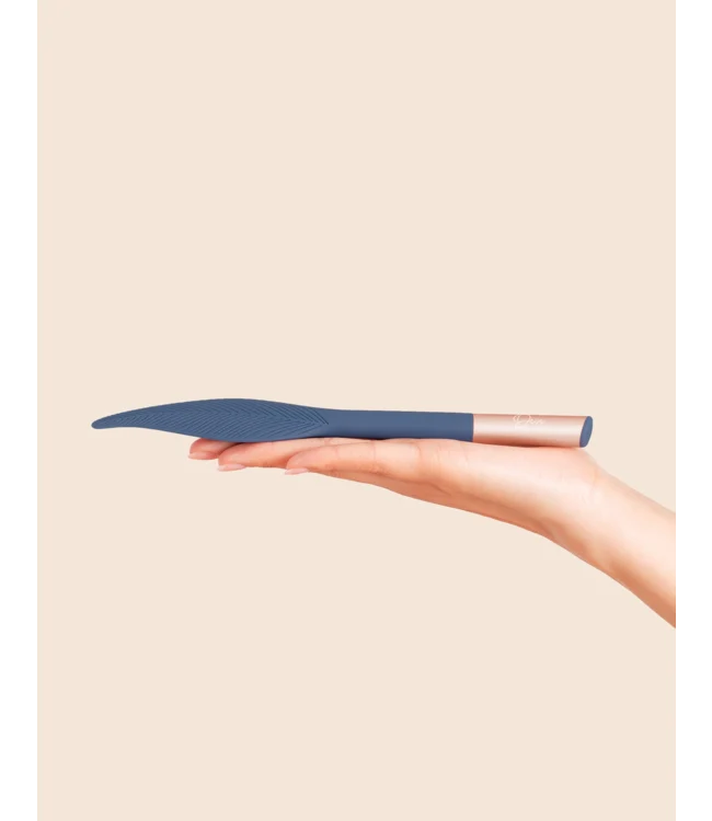 Deia Feather Vibrator
