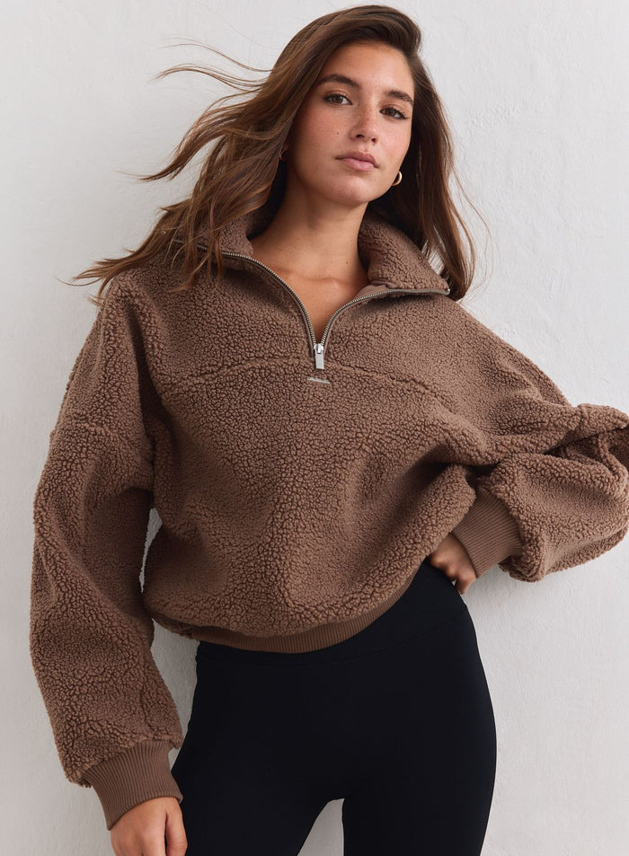 Hazelnut Pile Half Zip by aim'n featuring a soft fleece material and a cozy, relaxed fit [xs-178cm]