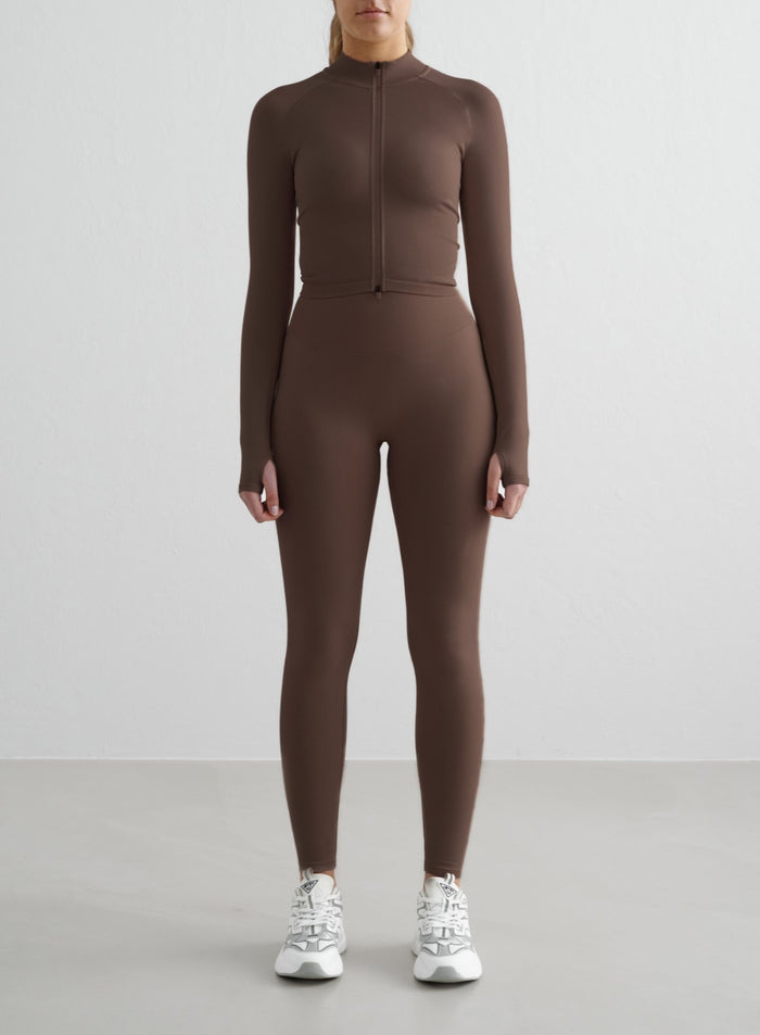 [S - 5'8"]