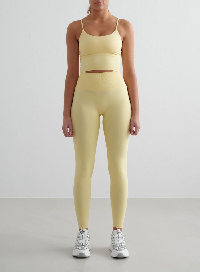 Mellow Shape Seamless Petite Tights
