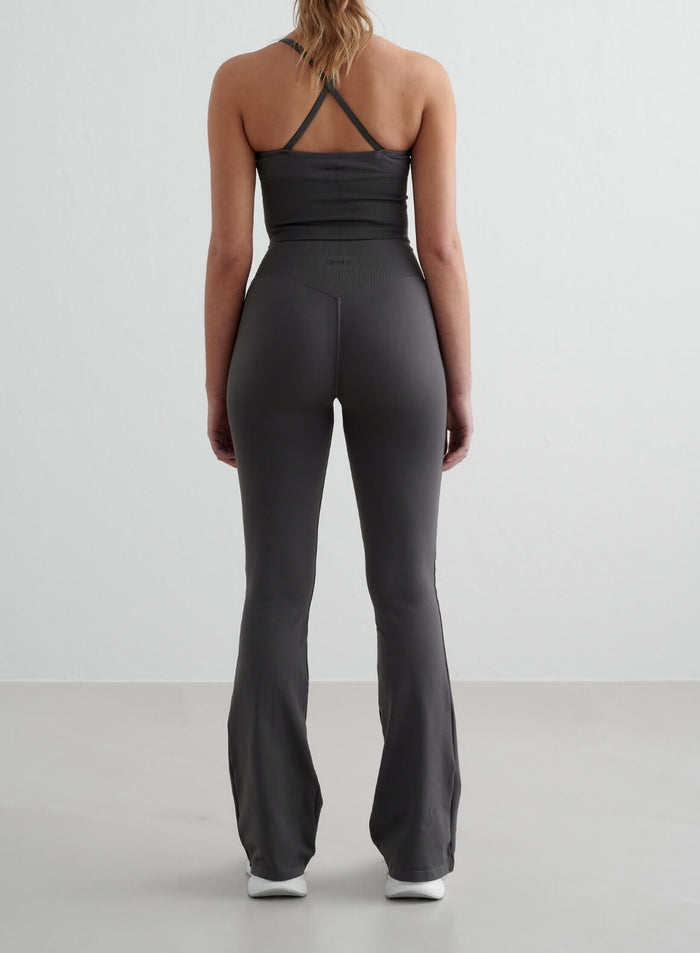Shadow grey aim'n Shape Seamless Flare Tall Tights with a V-shaped scrunch back and second skin feel.